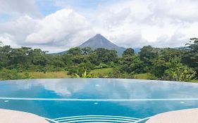 Arenal Lodge